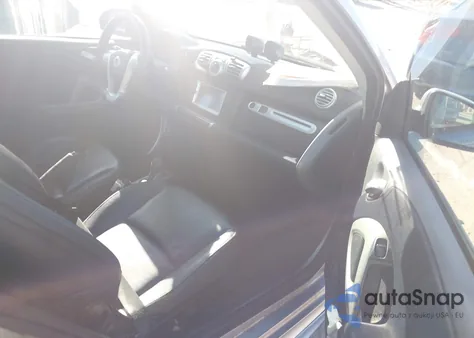 2013 Smart Fortwo Passion/Pure из США, поврежденный, VIN WMEEJ3BA3DK693314